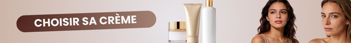 Femme choisissant sa crème visage en comparant différentes textures sur le dos de la main